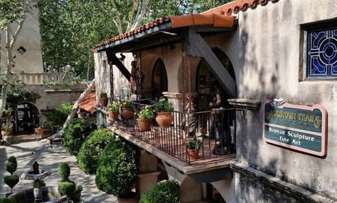 Mountain Trails Gallery in the Las Campanas Courtyard in Tlaquepaque Arts & Crafts Village